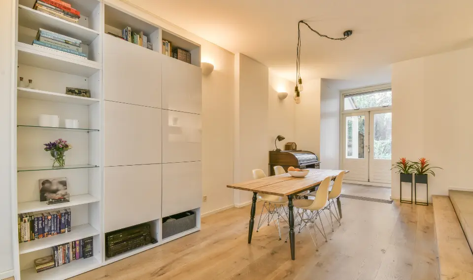 Bahan Baku untuk Membuat Meja Kursi dan Lemari Adalah