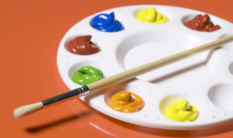 alat untuk mencampur warna cat air disebut